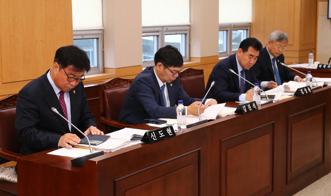 '2019년도 농림수산위원회 행정사무감사(농정국 소관)' 게시글의 사진(3) '2019-11-13 2019년도 농림수산위원회 행정사무감사(농정국 소관) (3).jpg'