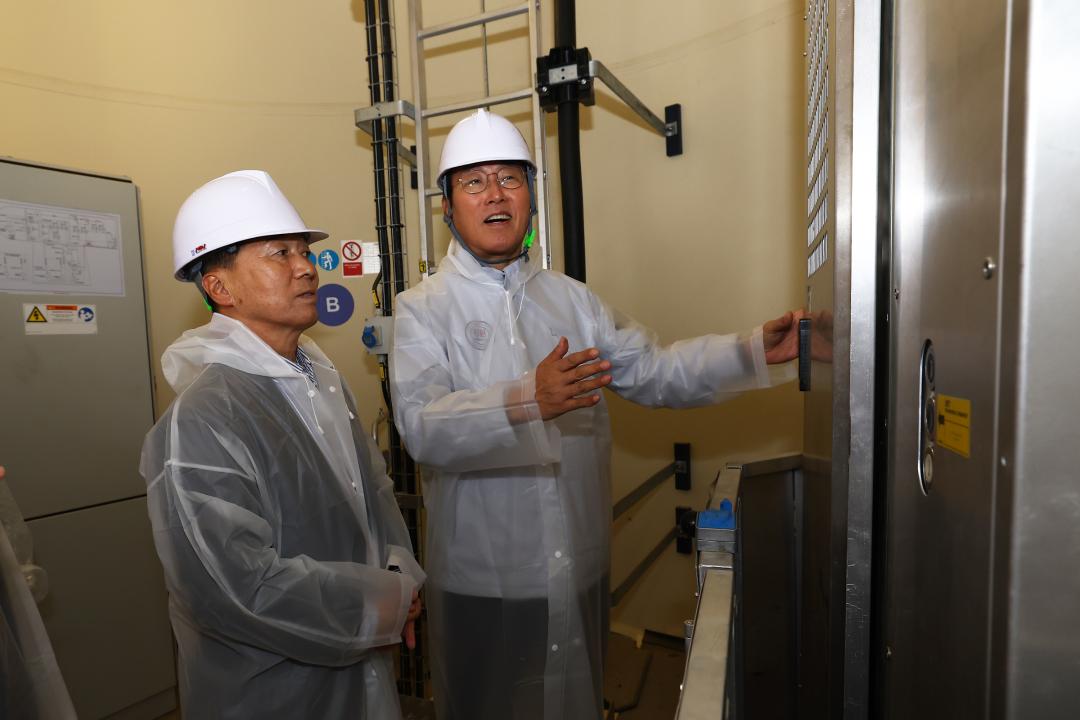 '제339회 경제산업위원회 현지시찰' 게시글의 사진(25) '2025-07-14 제339회 경제산업위원회 현지시찰(태백가덕산 풍력발전) (25).jpg'