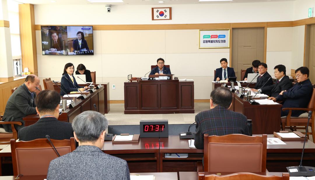 '제334회 제2차 안전건설위원회' 게시글의 사진(2) '2025-02-11 제334회 제2차 안전건설위원회 (2).jpg'
