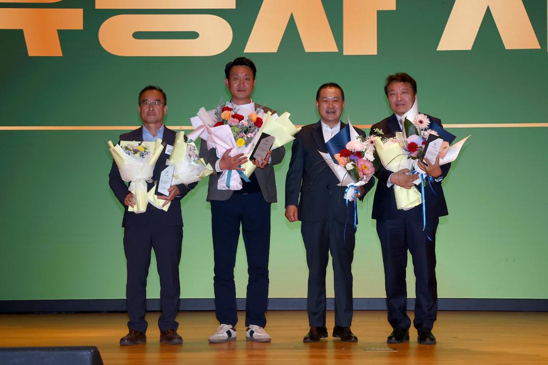 '제107회 전국동계체육대회 강원특별자치도 선수단 유공자 시상식' 게시글의 사진(20) '2026-03-31 제107회 전국동계체육대회 강원특별자치도 선수단 유공자 시상식 (20).jpg'