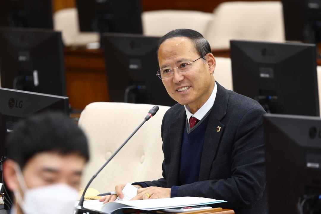 '제342회 제3차 예산결산특별위원회' 게시글의 사진(6) '2025-12-03 제342회 제3차 예산결산특별위원회 (6).jpg'