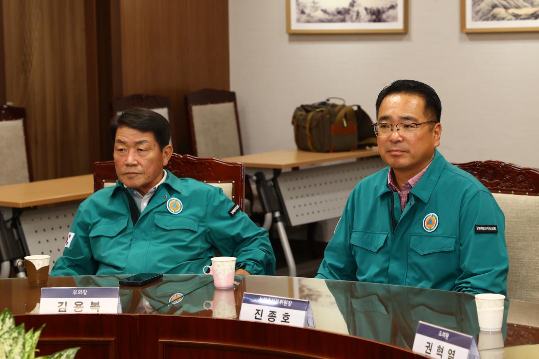 '강원특별자치도의회 강릉시 가뭄위기 극복 생수 전달식' 게시글의 사진(12) '2025-08-28 강원특별자치도의회 강릉시 가뭄위기 극복 생수 전달식 (12).jpg'