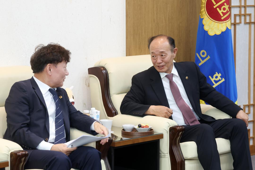 '대한민국시도의회의장협의회 2026년 제6차 임시회' 게시글의 사진(7) '2026-09-29 대한민국시도의회의장협의회 2026년 제6차 임시회 (6).jpg'