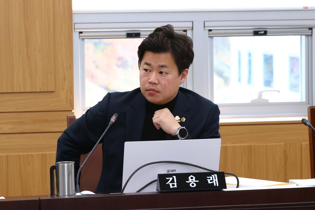 '2025년도 안전건설위원회 행정사무감사(건설교통국)' 게시글의 사진(36) '2025-11-07 2025년도 안전건설위원회 행정사무감사(건설교통국) (36).jpg'