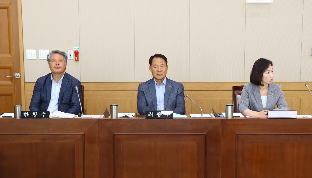 '제339회 제2차 농림수산위원회' 게시글의 사진(14) '2025-07-10 제339회 제2차 농림수산위원회 (14).jpg'