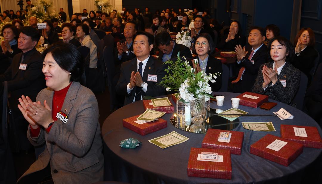 '강원특별자치도여성단체협의회 회장이취임식' 게시글의 사진(18) '2026-02-23 강원특별자치도여성단체협의회 회장이취임식 (18).jpg'