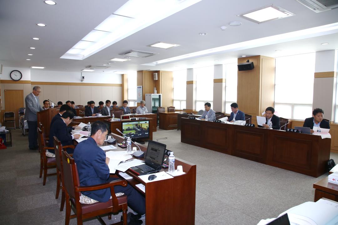 '제247회 제4차 농림수산위원회' 게시글의 사진(6) '2015-07-14 제247회 제4차 농림수산위원회 (6).jpg'