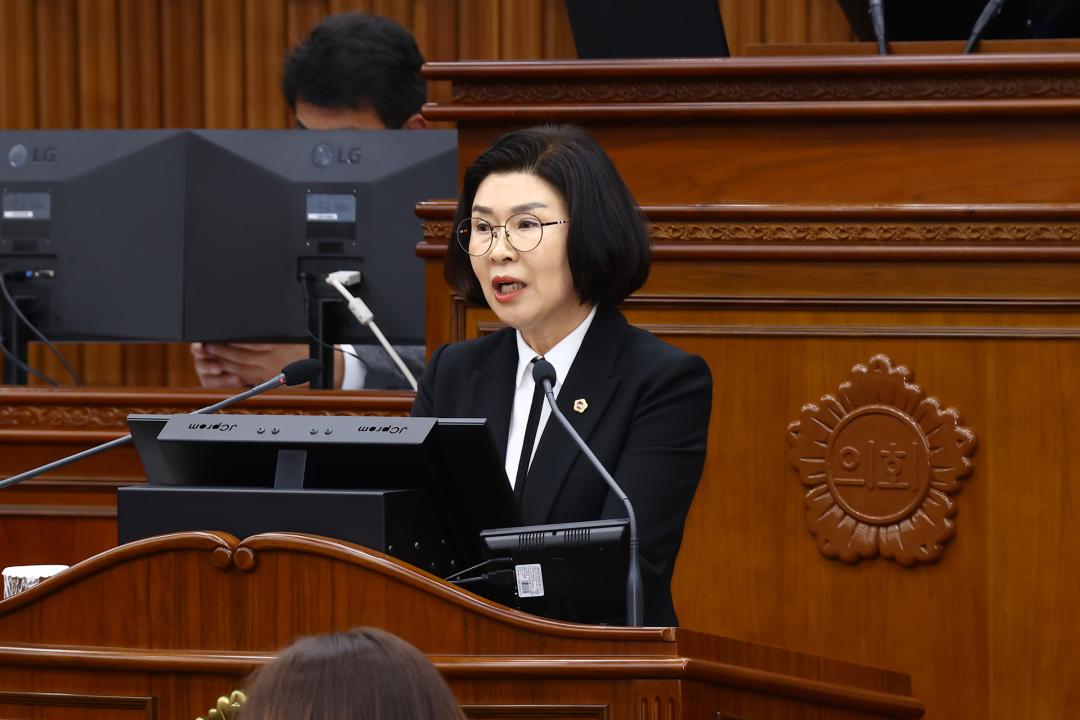 '제344회 제3차 본회의' 게시글의 사진(81) '2026-04-03 제344회 제3차 본회의 (82) 신상발언 엄윤순의원.jpg'