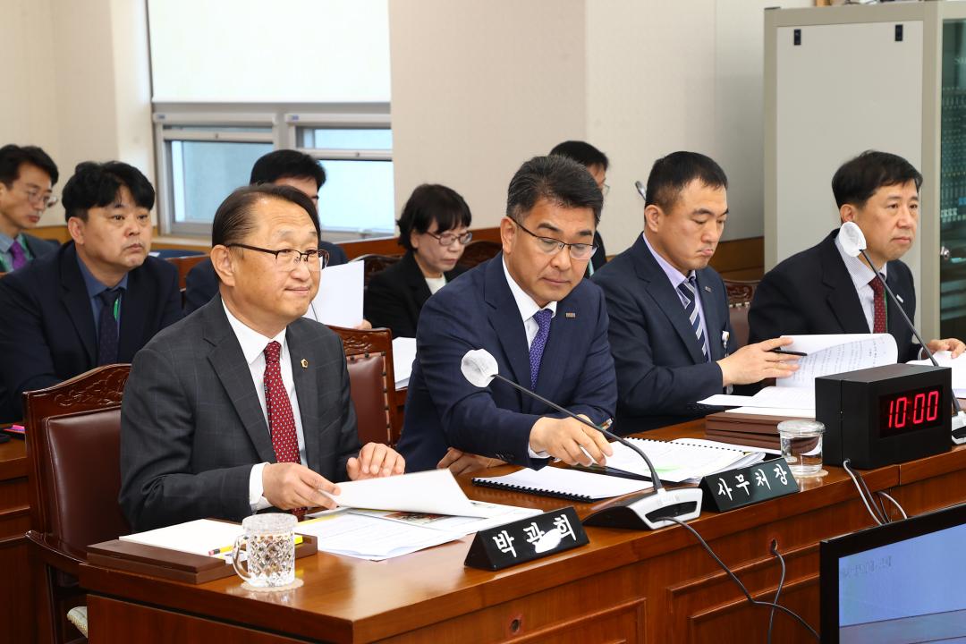 '제336회 제1차 의회운영위원회' 게시글의 사진(23) '2025-04-08 제336회 제1차 의회운영위원회 (23).jpg'