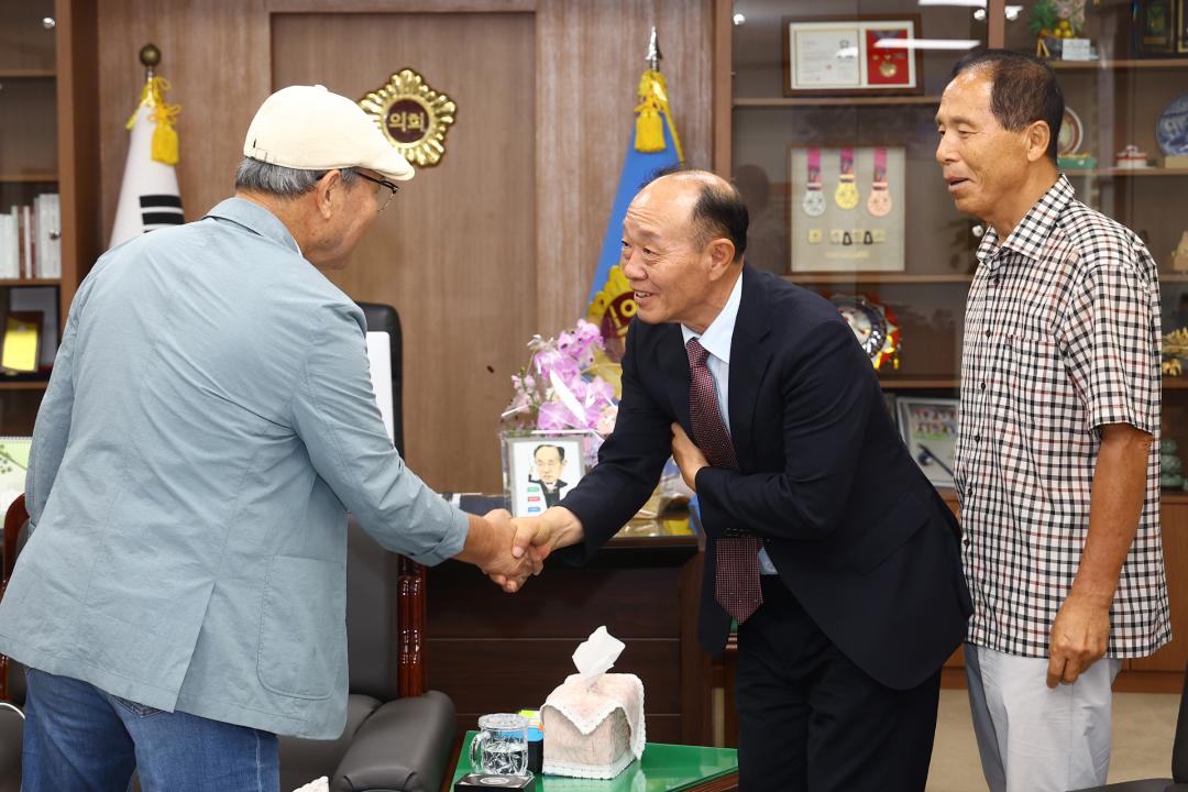 '강원특별자치도의회 방문(지정면 이장협의회장)' 게시글의 사진(2) '2026-08-25 강원특별자치도의회 방문(지정면 이장협의회장) (1).jpg'