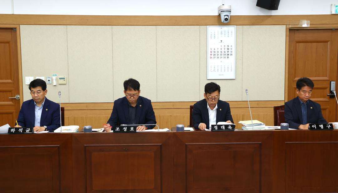 '제347회 제5차 경제산업관광위원회' 게시글의 사진(13) '2026-07-14 제347회 제5차 경제산업관광위원회 (13).jpg'