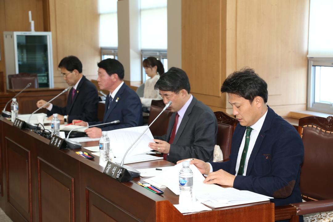 '제253회 제2차 농림수산위원회' 게시글의 사진(5) '2016-03-09 제253회 제2차 농림수산위원회 (5).JPG'