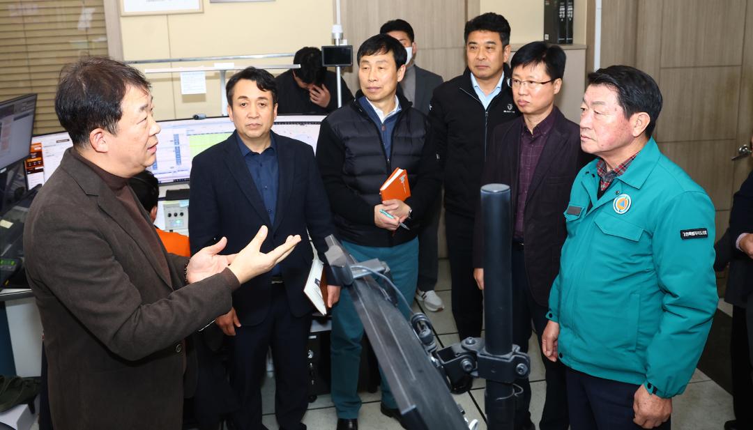 '강원특별자치도 소방본부 격려 및 위문품 전달' 게시글의 사진(7) '2026-01-13 강원특별자치도 소방본부 격려 및 위문품 전달 (7).jpg'