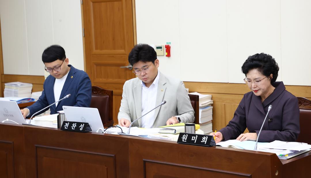 '2024년도 교육위원회 행정사무감사(강원특별자치도교육청)' 게시글의 사진(11) '2024-11-13 2024년도 교육위원회(강원특별자치도교육청) (11).jpg'