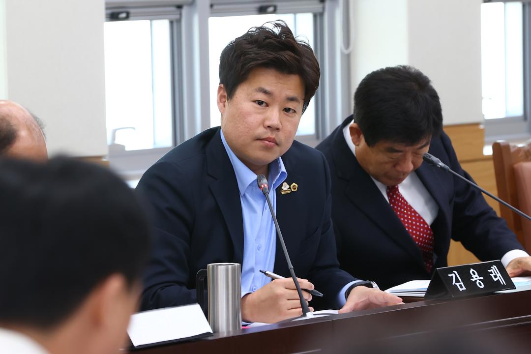 '2025년도 안전건설위원회 행정사무감사(소방본부)' 게시글의 사진(24) '2025-11-06 2025년도 안전건설위원회 행정사무감사(소방본부) (24).jpg'