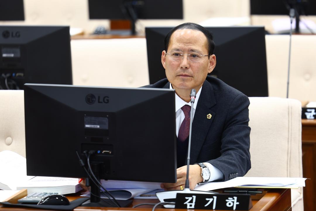 '제344회 제1차 예산결산특별위원회' 게시글의 사진(45) '2026-04-01 제344회 제1차 예산결산특별위원회 (45).jpg'