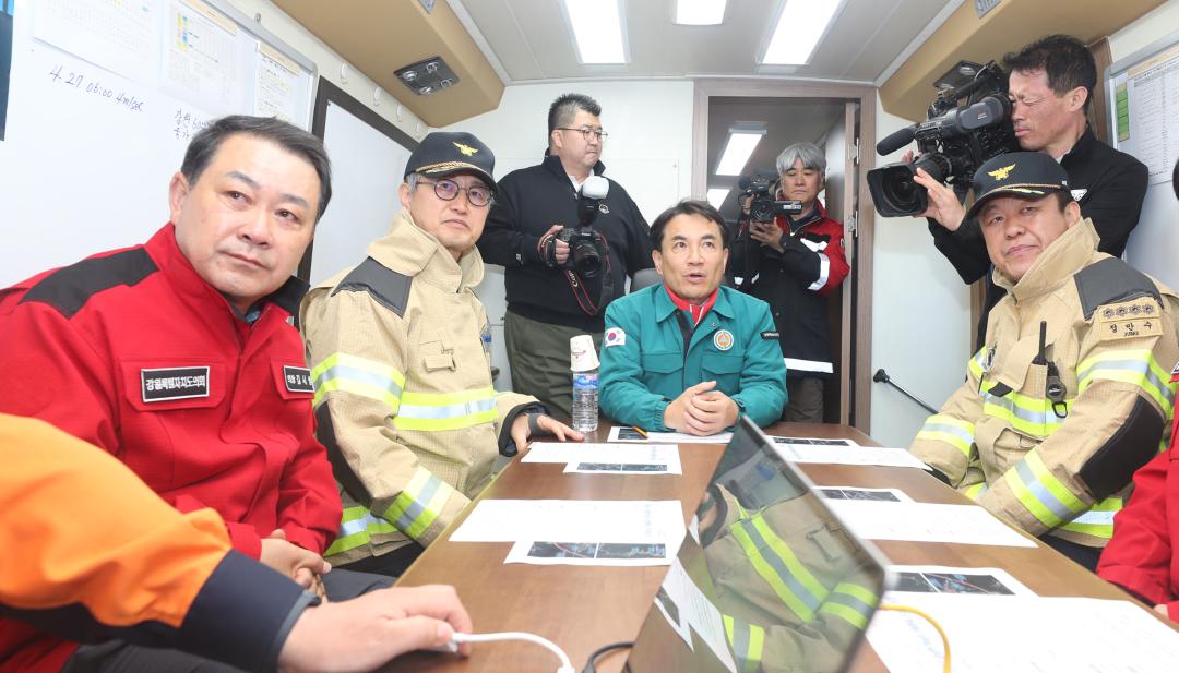 '인제군 산불현장 방문' 게시글의 사진(48) '2025-04-27 인제군 산불현장 방문 (50).jpg'