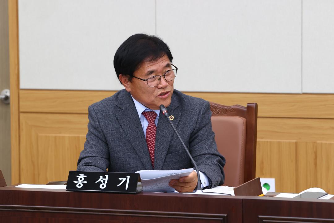 '2025년도 안전건설위원회 행정사무감사(건설교통국)' 게시글의 사진(74) '2025-11-07 2025년도 안전건설위원회 행정사무감사(건설교통국) (74).jpg'