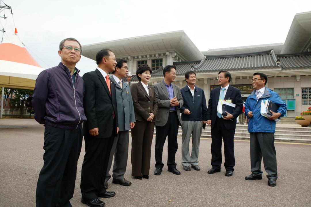 '2008 세계소방방재장비엑스포 및 이사부 역사축전 시찰' 게시글의 사진(13) '2008-10-10 2008 세계소방방재장비엑스포 및 이사부 역사축전 시찰 (13).jpg'