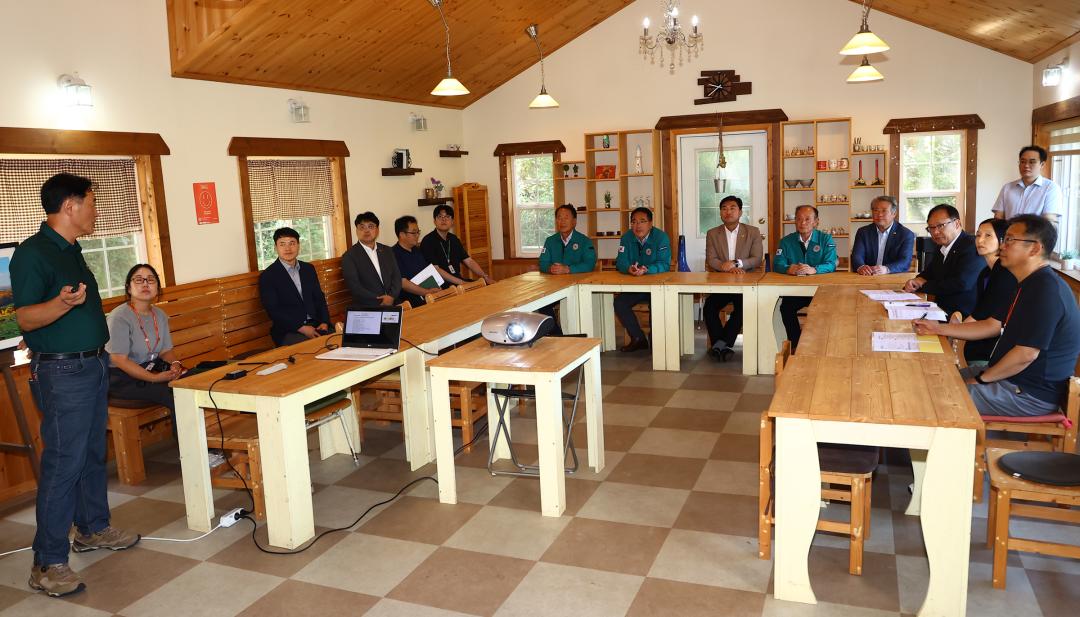 '제340회 농림수산위원회 현지시찰' 게시글의 사진(42) '2025-09-11 제340회 농림수산위원회 현지시찰(농업기술원,해피초원목장) (47).jpg'