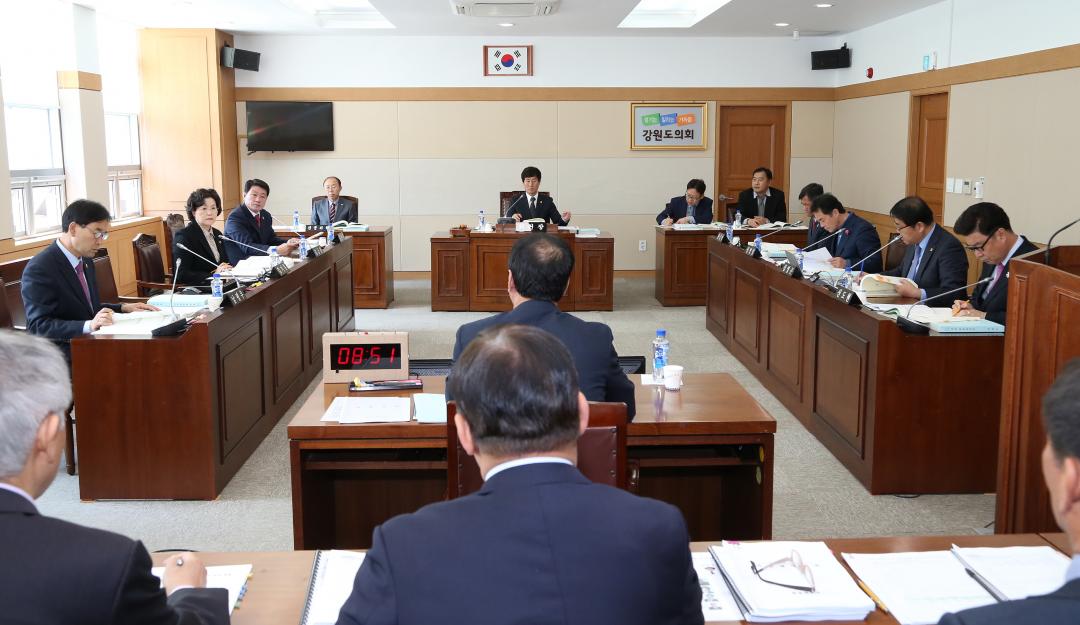 '제263회 제3차 농림수산위원회' 게시글의 사진(9) '2017-04-11 제263회 제3차 농림수산위원회 (9).jpg'