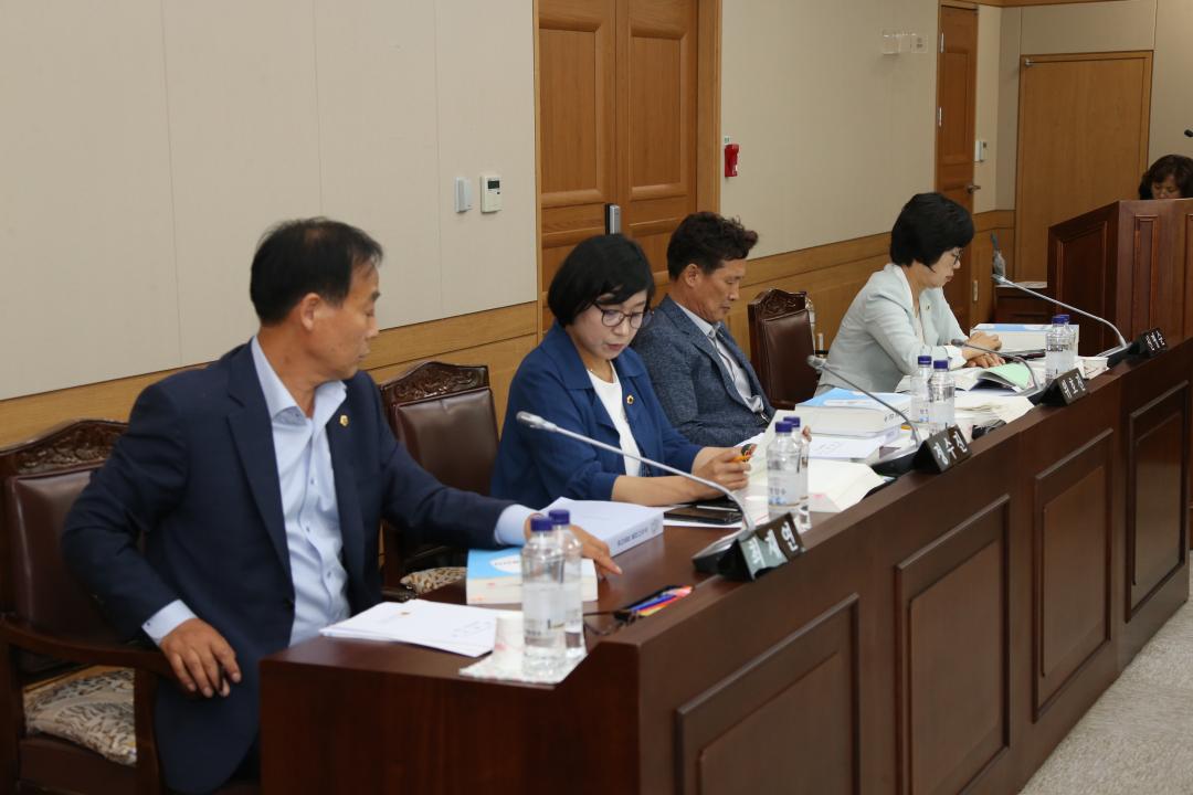 '제282회 제4차 농림수산위원회' 게시글의 사진(4) '2019-06-12 제282회 제4차 농림수산위원회 (4).JPG'