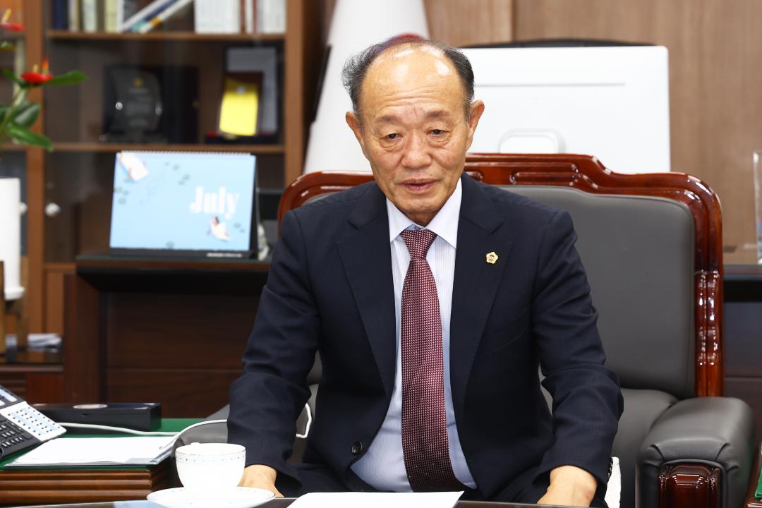 '강원특별자치도의회 의원 행동강령운영 자문위원회 위촉식' 게시글의 사진(22) '2026-07-28 강원특별자치도의회 의원 행동강령운영 자문위원회 위촉식 (23).jpg'