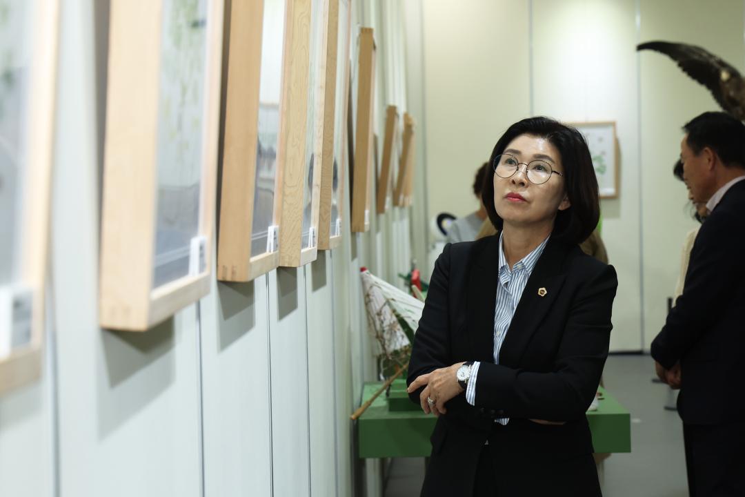 '제333회 농림수산위원회 현지시찰(산림과학연구원)' 게시글의 사진(56) '2024-11-14 제333회 농림수산위원회 현지시찰(산림과학연구원) (57).jpg'