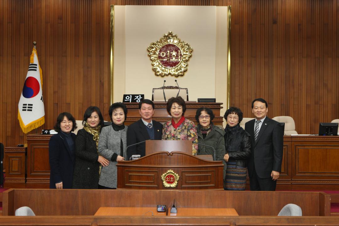 ' 고성여성단체협의회 강원도의회견학' 게시글의 사진(1) '2016-01-06  고성여성단체협의회 강원도의회견학 (1).JPG'