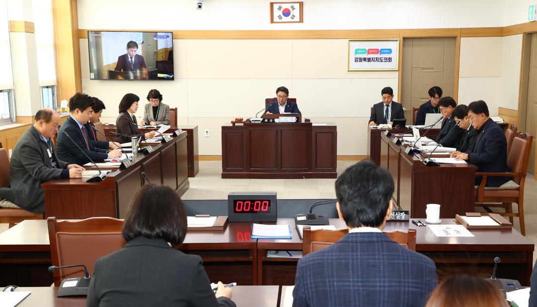 '제334회 제1차 안전건설위원회' 게시글의 사진(1) '2025-02-05 제334회 제1차 안전건설위원회 (1).jpg'