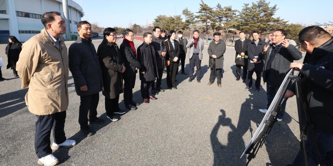 '경제산업위원회 민생현장 방문' 게시글의 사진(11) '2025-02-11 경제산업위원회 민생현장 방문 (11) 속초수소충전소.jpg'