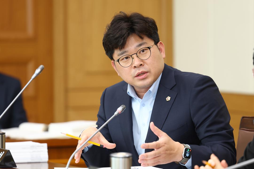 '제344회 제3차 교육위원회' 게시글의 사진(26) '2026-03-27 제344회 제3차 교육위원회 (26).jpg'