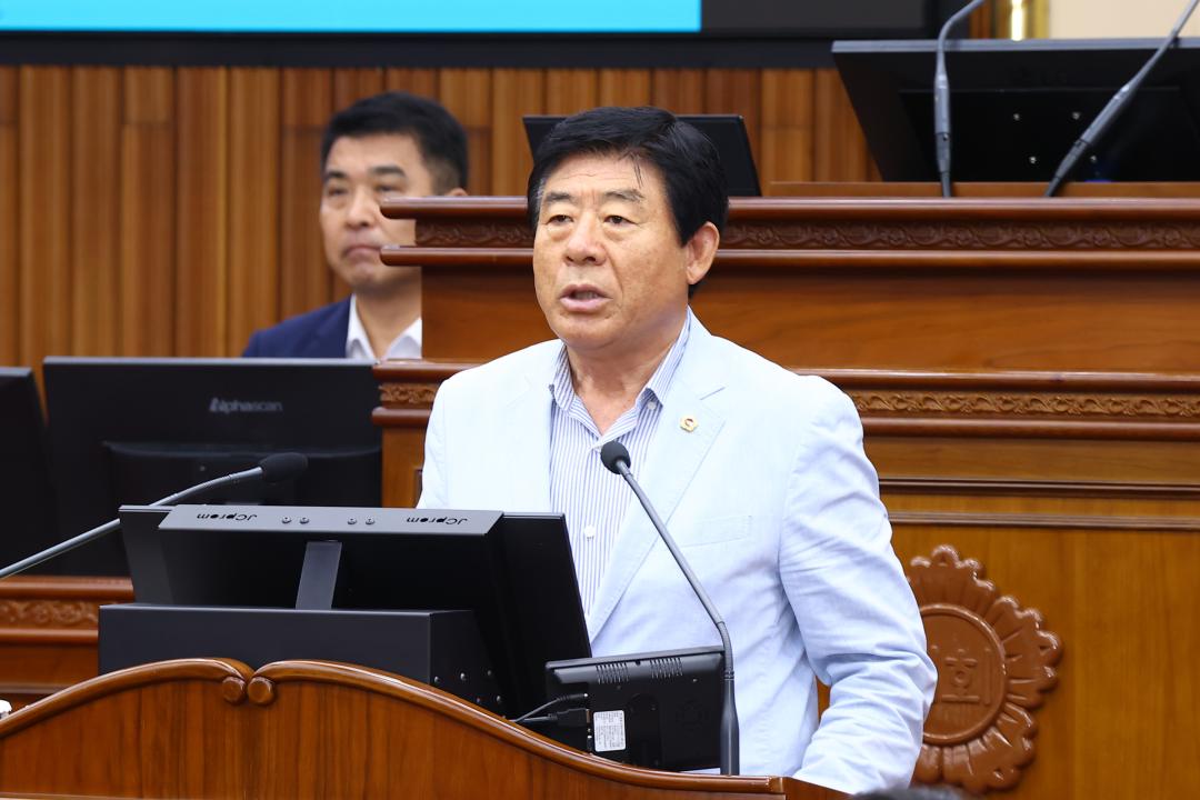 '제339회 제2차 본회의' 게시글의 사진(49) '2025-07-17 제339회 제2차 본회의 (49) 5분자유발언 김기철의원.jpg'
