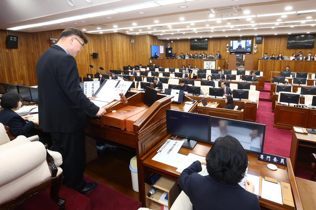 '제344회 제1차 예산결산특별위원회' 게시글의 사진(5) '2026-04-01 제344회 제1차 예산결산특별위원회 (5).jpg'