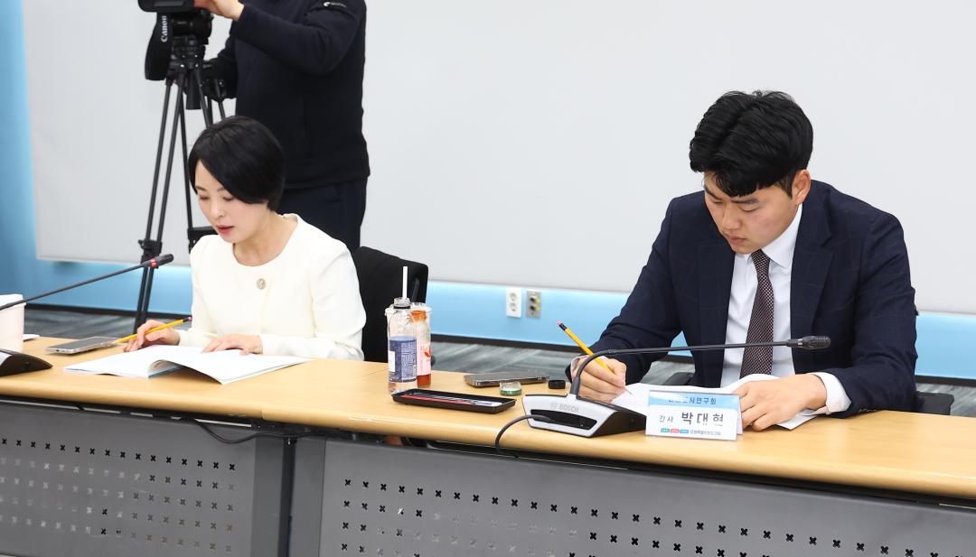 '강원특별자치도의회 미래도시연구회 연구용역 중간보고회' 게시글의 사진(10) '2026-04-02 미래도시연구회 연구용역 중간보고회 (10).jpg'