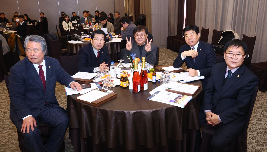 '2026 강원특별자치도의회 의원총회' 게시글의 사진(38) '2026-01-22 2026 강원특별자치도의회 의원총회 (38).jpg'