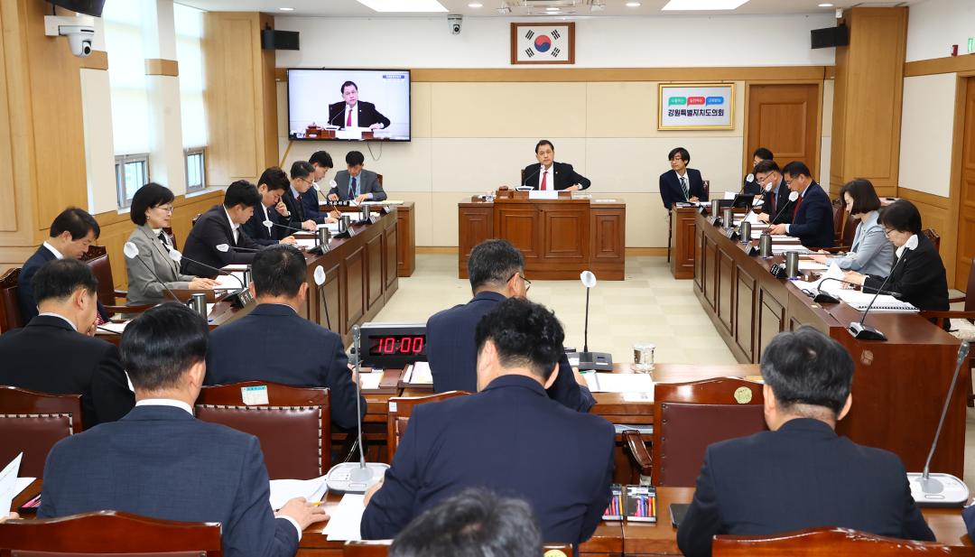 '제336회 제1차 의회운영위원회' 게시글의 사진(3) '2025-04-08 제336회 제1차 의회운영위원회 (3).jpg'