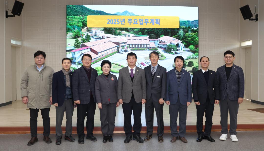 '제334회 교육위원회 현지시찰' 게시글의 사진(2) '2025-02-06 제334회 교육위원회 현지시찰(강원특별자치도교육청 학생교육원) (5).jpg'