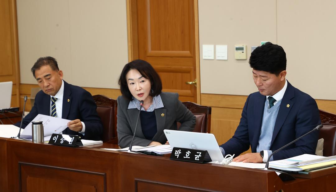 '제335회 제1차 사회문화위원회' 게시글의 사진(8) '2025-03-06 제335회 제1차 사회문화위원회 (8).jpg'