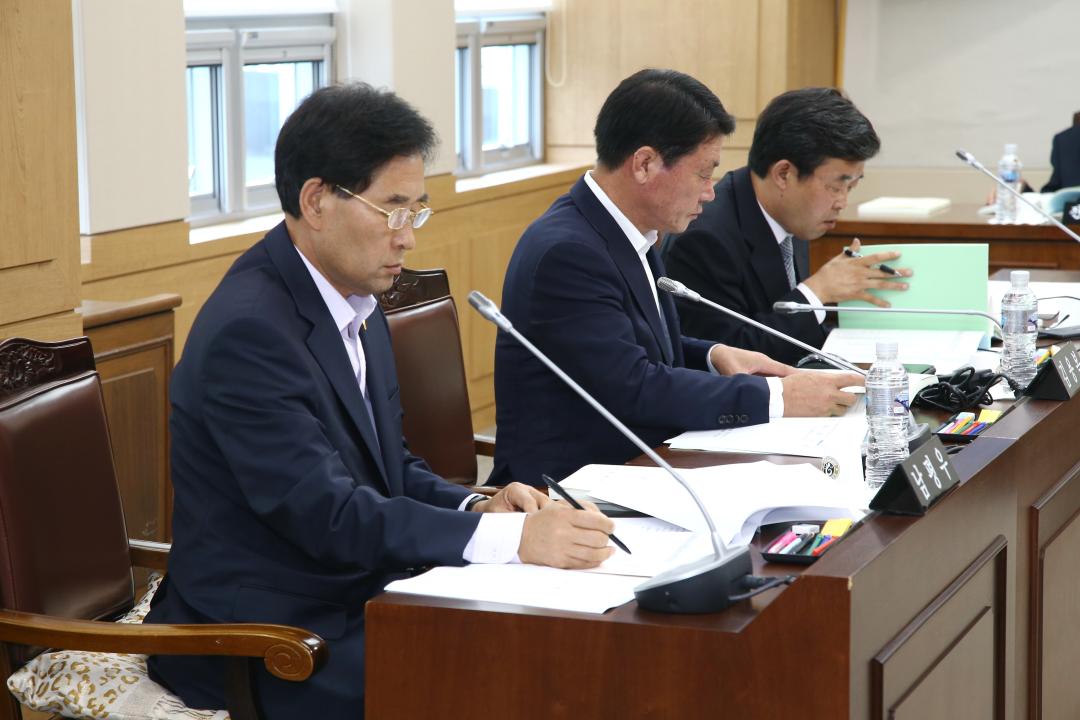 '제248회 제2차 농림수산위원회' 게시글의 사진(4) '2015-09-11 제248회 제2차 농림수산위원회 (4).jpg'