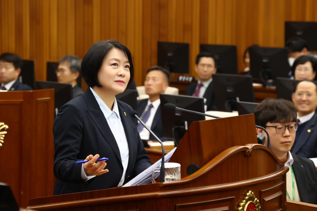 '제335회 제2차 본회의(제1차 도정 및 교육행정에 관한 질문)' 게시글의 사진(85) '2025-03-11 제335회 제2차 본회의(제1차 도정 및 교육행정에 관한 질문) (85) 박윤미 의원.jpg'