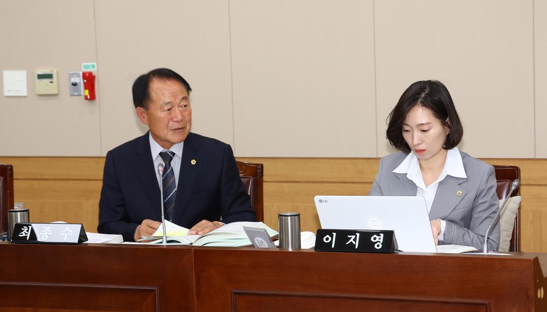 '제342회 제2차 농림수산위원회' 게시글의 사진(8) '2025-11-20 제342회 제2차 농림수산위원회 (8).jpg'