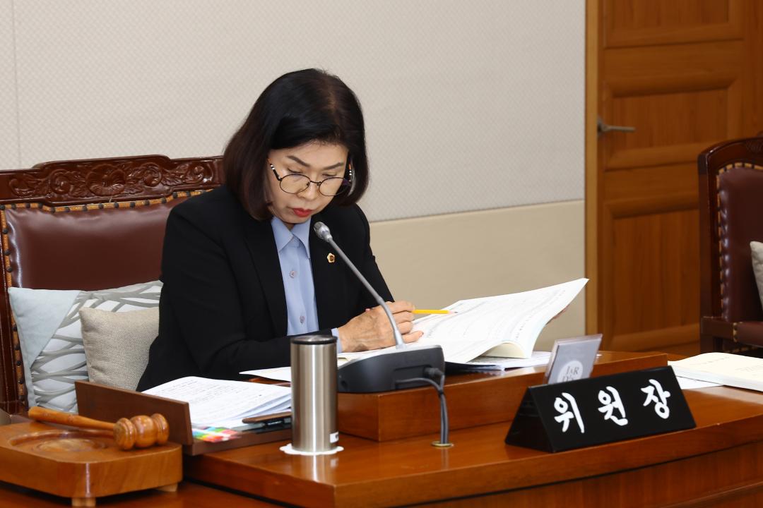 '제342회 제5차 농림수산위원회' 게시글의 사진(12) '2025-11-25 제342회 제5차 농림수산위원회 (12).jpg'