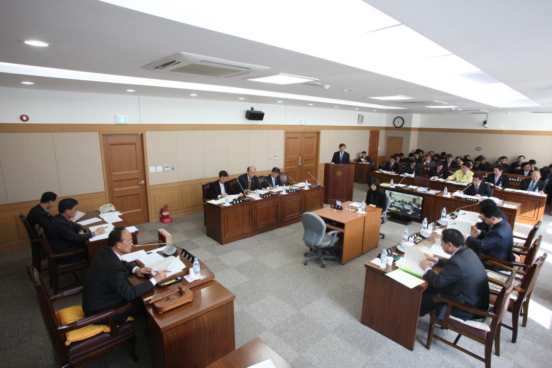 '207회 제4차 농림수산위원회' 게시글의 사진(10) '2011-02-24 207회 제4차 농림수산위원회 (10).jpg'