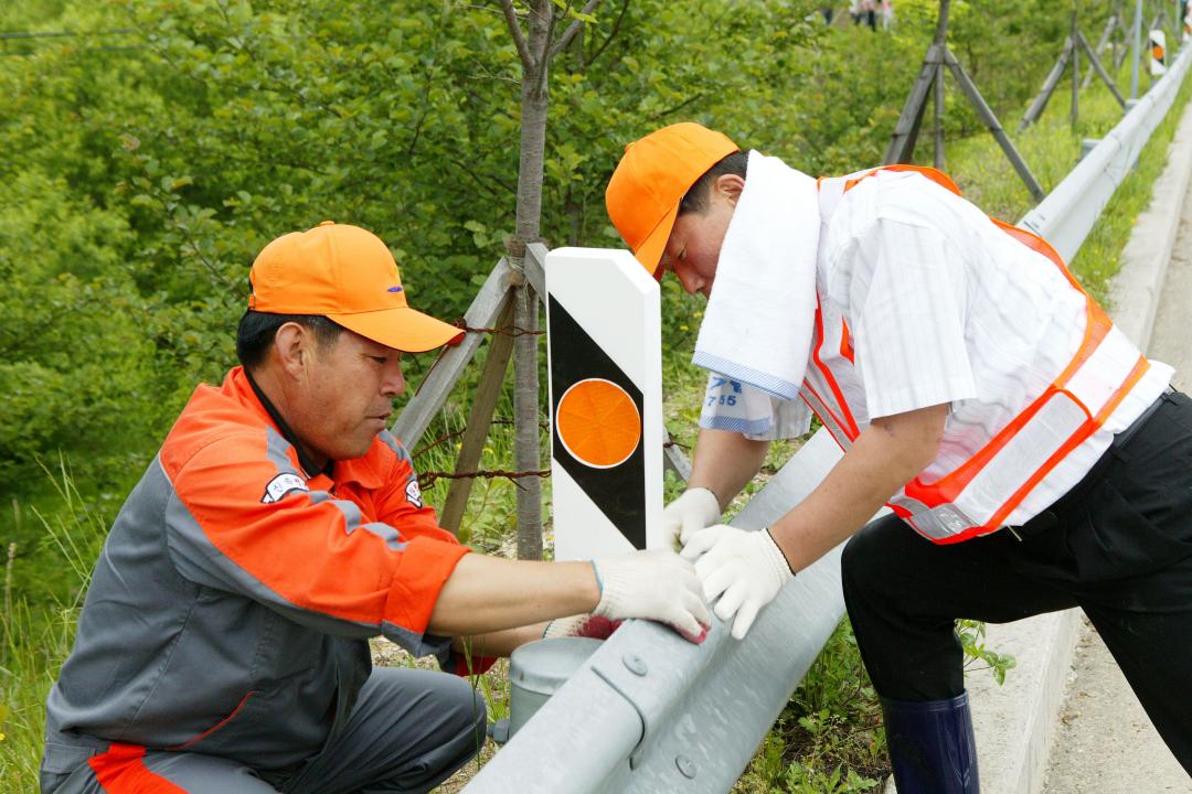 '강릉도로관리사업소 기동보수반 일일체험' 게시글의 사진(36) '2009-05-15 강릉도로관리사업소 기동보수반 일일체험 (36).jpg'