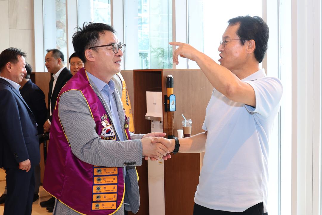 '국제라이온스협회 354-E지구 제42대 제43대 총재 이취임식' 게시글의 사진(3) '2024-07-26 국제라이온스협회 354-E지구 제42대 제43대 총재 이취임식 (2).jpg'