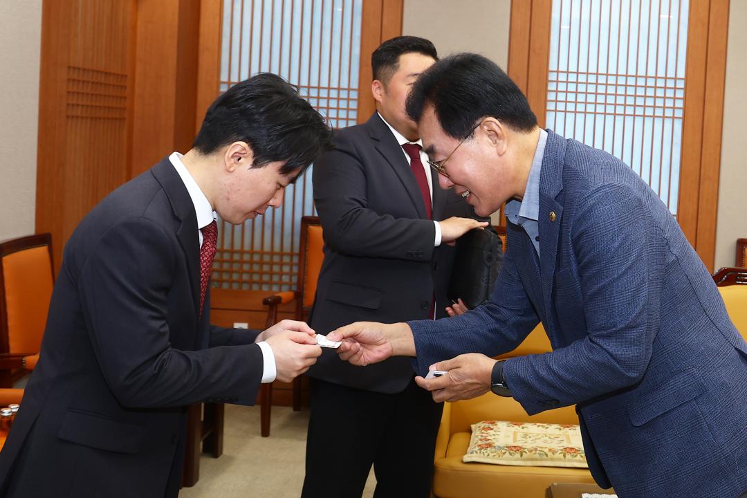 '강원특별자치도의회 방문(강원청년회의소)' 게시글의 사진(2) '2026-08-27 강원특별자치도의회 방문(강원청년회의소) (1).jpg'