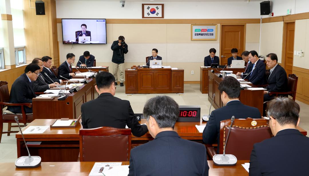 '제336회 제1차 경제산업위원회' 게시글의 사진(2) '2025-04-09 제336회 제1차 경제산업위원회 (1).jpg'