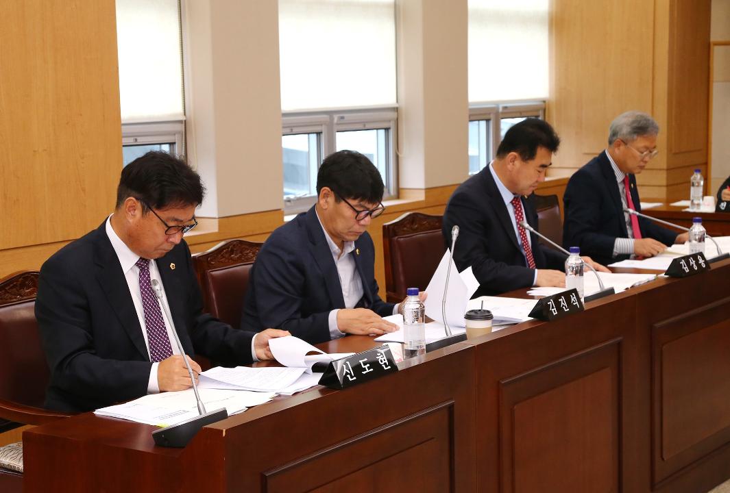 '제285회 제2차 농림수산위원회' 게시글의 사진(3) '2019-10-16 제285회 제2차 농림수산위원회 (3).jpg'