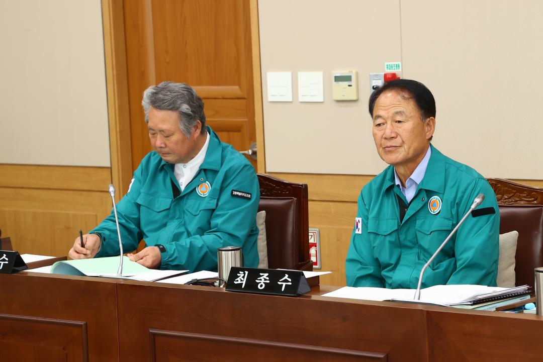 '제340회 제2차 농림수산위원회' 게시글의 사진(13) '2025-09-12 제340회 제2차 농림수산위원회 (13).jpg'